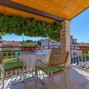  Apartment Ruzica